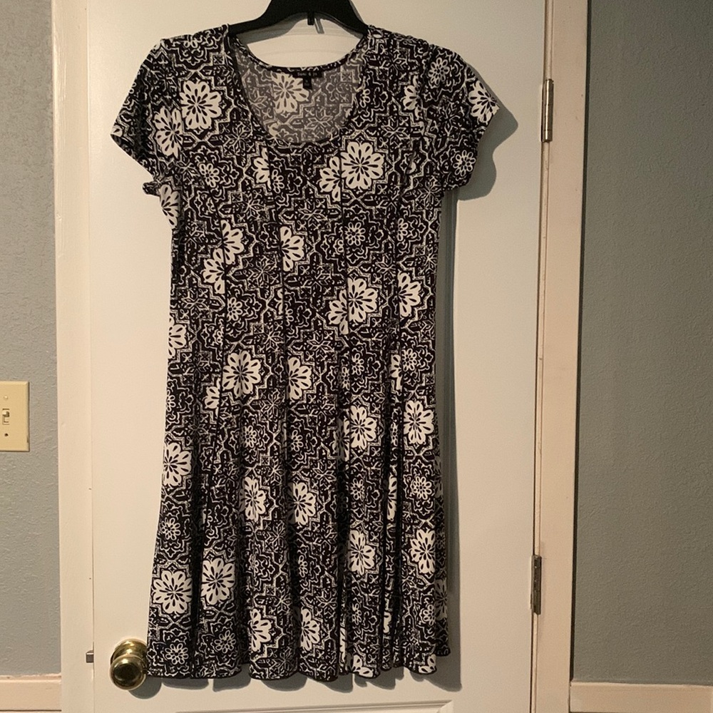 Black and white dress